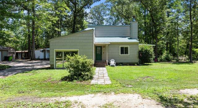 Photo of 120 Croatan Ln, New Bern, NC 28562