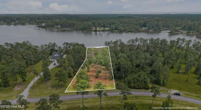 Photo of 170 Waters Edge Ln E, Oriental, NC 28571