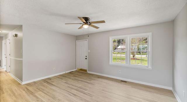 Photo of 110 Trailwood Dr, Dudley, NC 28333