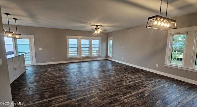Photo of 105 Baggy Davis Ln, Currituck, NC 27929