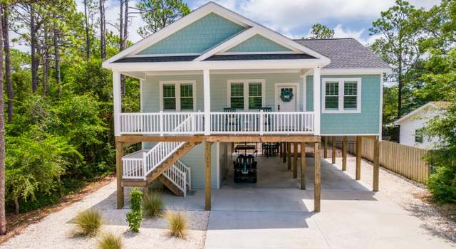 Photo of 160 NW 6th St, Oak Island, NC 28465