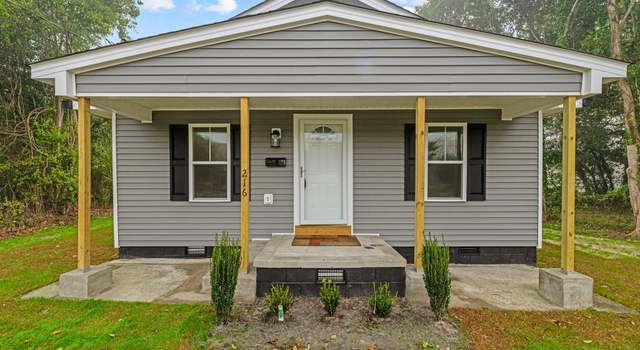 Photo of 216 Jones St, New Bern, NC 28562