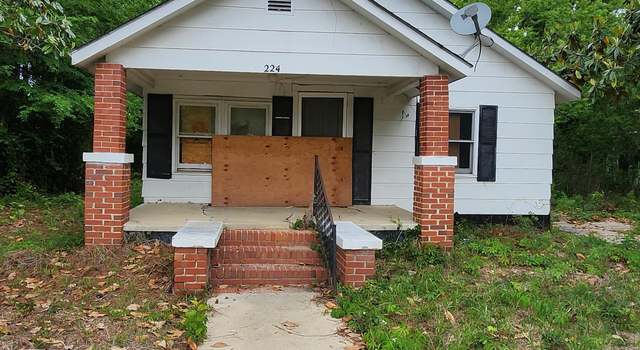 Photo of 224 W Walter St, Whiteville, NC 28472