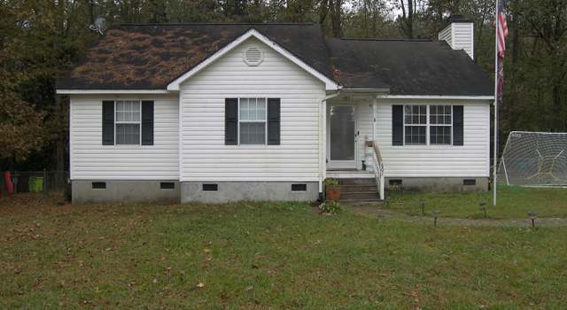 Photo of 601 N Walnut St, Spring Hope, NC 27882
