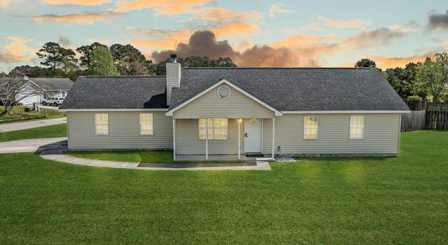 Photo of 206 Zachary Ln, Hubert, NC 28539