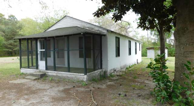 Photo of 419 Croom Rd, Maxton, NC 28364