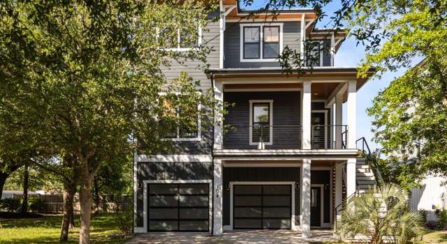 Photo of 104 Diamond Point Ct, Surf City, NC 28445