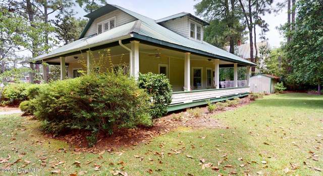 Photo of 305 E New Hampshire Ave, Southern Pines, NC 28387