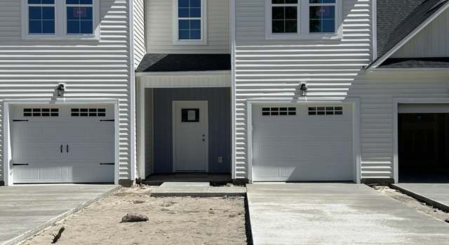 Photo of 112 Bridge Point Cir, Cedar Point, NC 28584