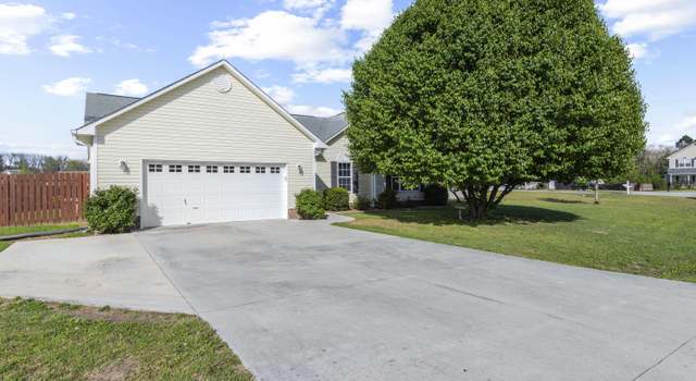 Photo of 413 John Deere Ct, Richlands, NC 28574