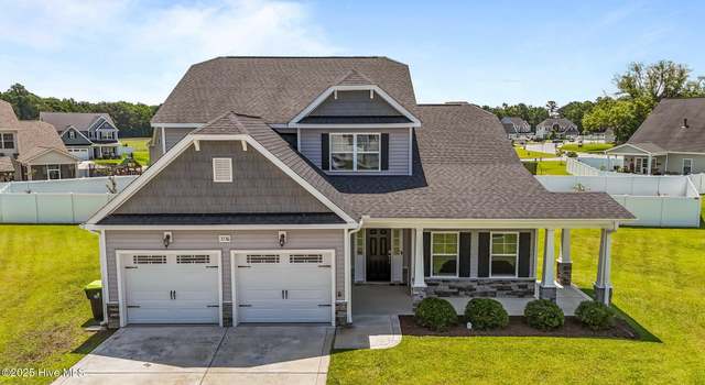 Photo of 3236 Dandelion Dr, Grimesland, NC 27837