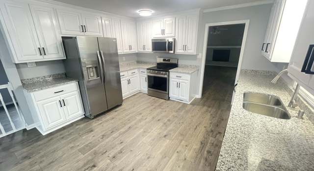 Photo of 307 Robin Lake Dr, Dudley, NC 28333