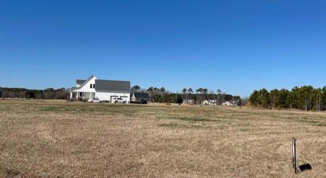 Photo of 472 Pointe Vista Dr, Elizabeth City, NC 27909