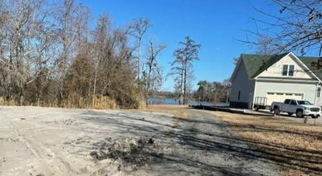 Photo of 472 Pointe Vista Dr, Elizabeth City, NC 27909