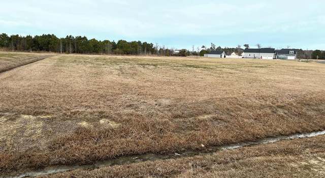 Photo of 472 Pointe Vista Dr, Elizabeth City, NC 27909