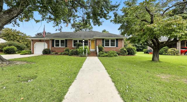 Photo of 205 Crescent Dr, Hertford, NC 27944