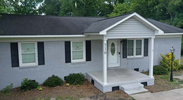 Photo of 510 Village St, Bladenboro, NC 28320