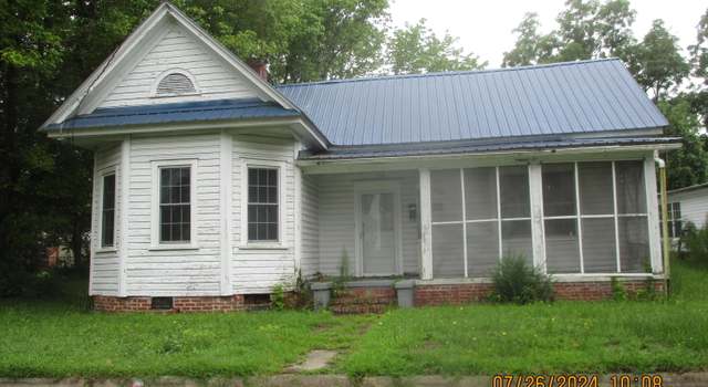 Photo of 113 Reddick St, Williamston, NC 27892