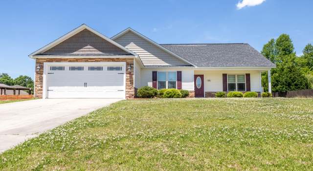 Photo of 105 Pembury Way, Richlands, NC 28574