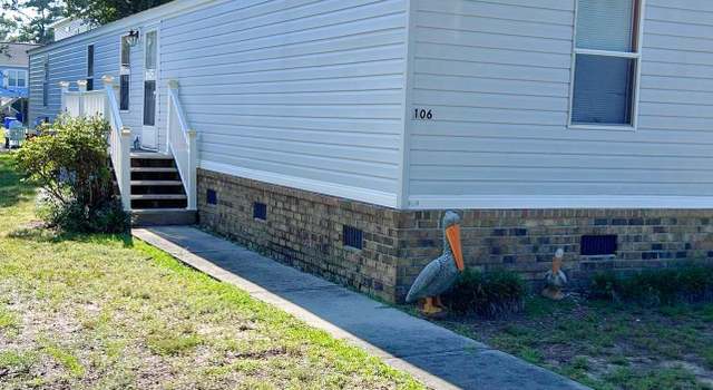Photo of 106 NE 76th St, Oak Island, NC 28465