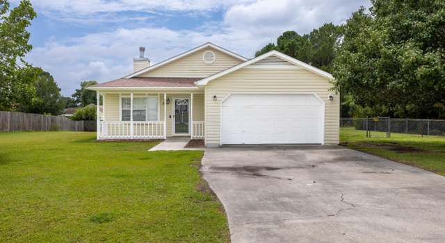 Photo of 200 Parnell Rd, Hubert, NC 28539