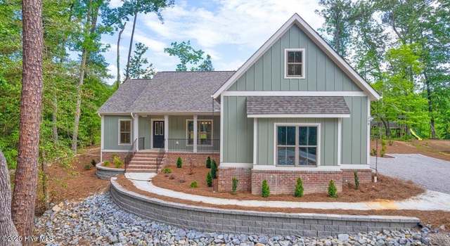 Photo of 208 Lakeview Dr, Whispering Pines, NC 28327