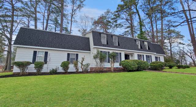 Photo of 203 Crescent Dr, Windsor, NC 27983