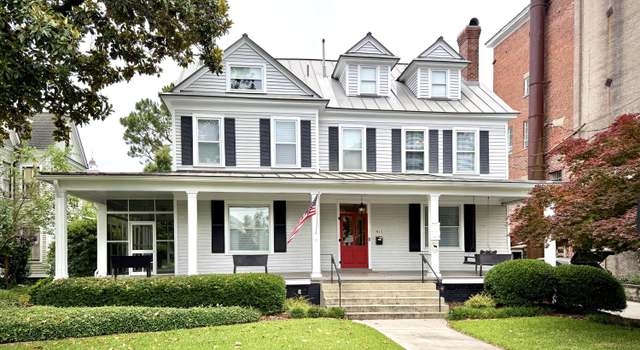 Photo of 411 Johnson St, New Bern, NC 28560