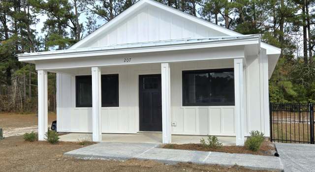 Photo of 174 Long Pond Loop, Swansboro, NC 28584