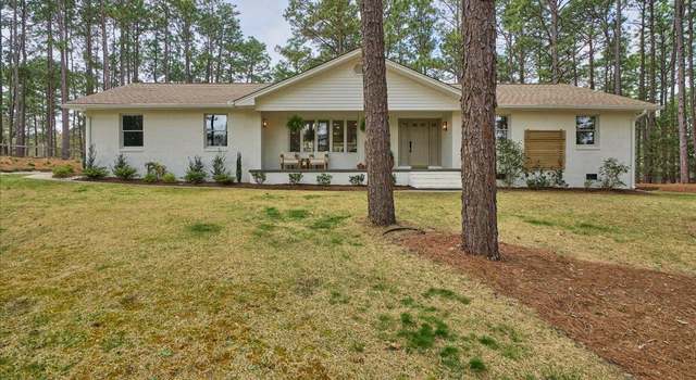Photo of 409 Stornoway Dr, Southern Pines, NC 28387