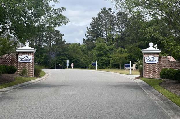 yacht basin landing hampstead nc