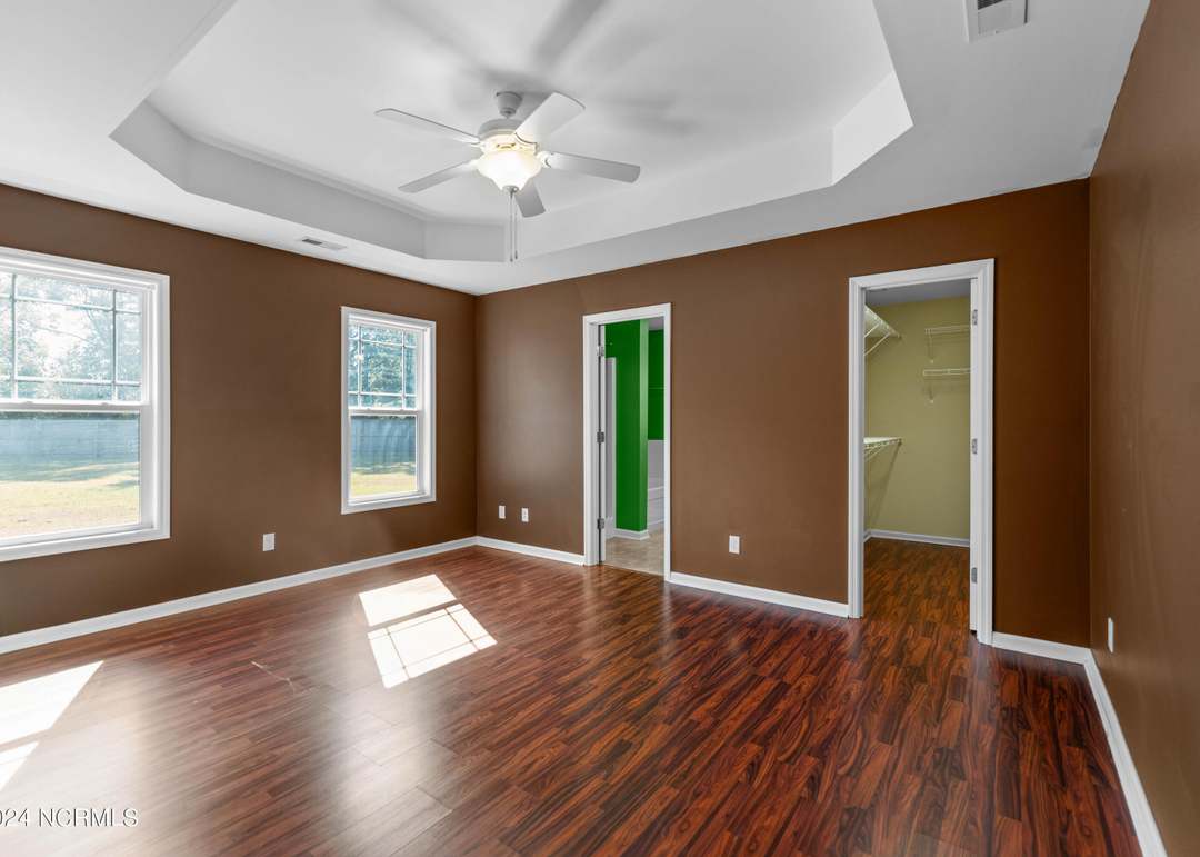 235 Long Neck Dr, Richlands, NC 28574