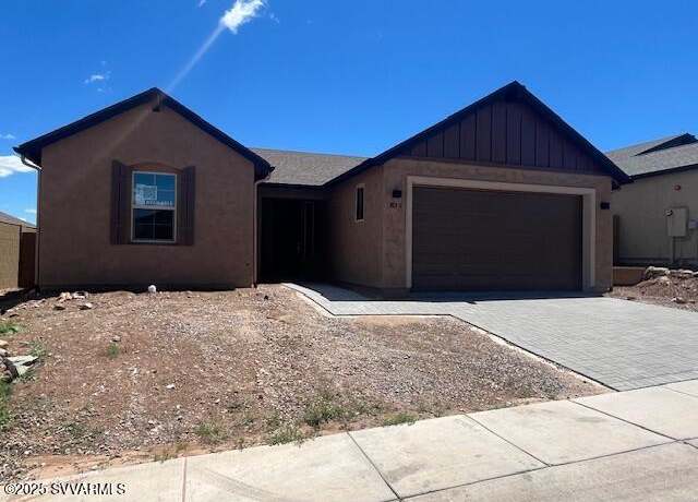 Property at 839 Eugene Rd, Clarkdale, AZ 86324, 3 beds, 2 baths