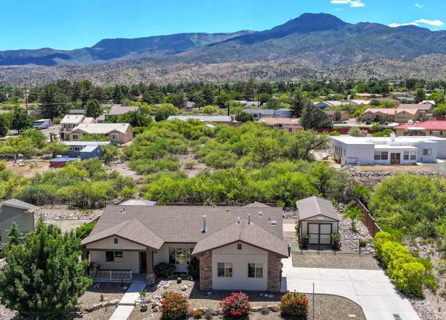 Property at 1941 Crossroads Blvd, Clarkdale, AZ 86324, 3 beds, 2 baths
