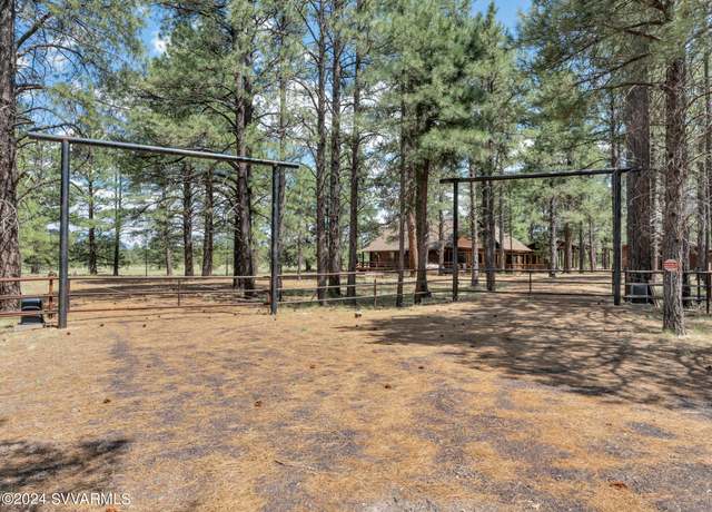 Property at 8495 N Dakota Way, Parks, AZ 86018, 5 beds, 4 baths