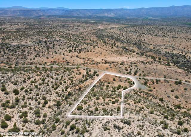 Property at 4890 E Falcon View Court Ct, Rimrock, AZ 86335