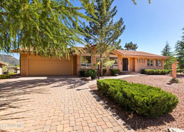 Property at 190 Fairway Oaks Ln, Sedona, AZ 86351, 3 beds, 2.5 baths