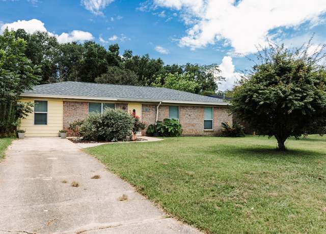 Property at 1007 Woodbury Pl, Cantonment, FL 32533, 3 beds, 2 baths