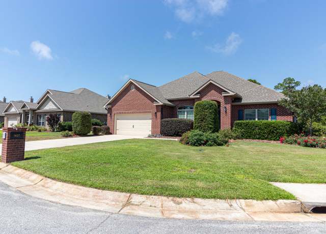 Property at 1627 Beachcomber Dr, Gulf Breeze, FL 32563, 4 beds, 3 baths