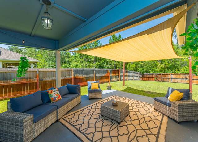 Property at 2614 Hartman Ct, Navarre, FL 32566, 4 beds, 2 baths