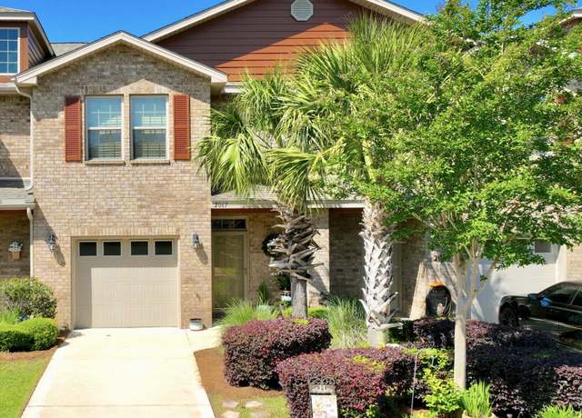 Property at 2067 Wilsons Plover Cir, Navarre, FL 32566, 3 beds, 2.5 baths