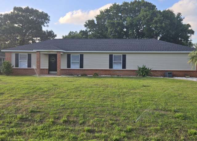 Property at 7244 Frankfort St, Navarre, FL 32566, 3 beds, 2 baths