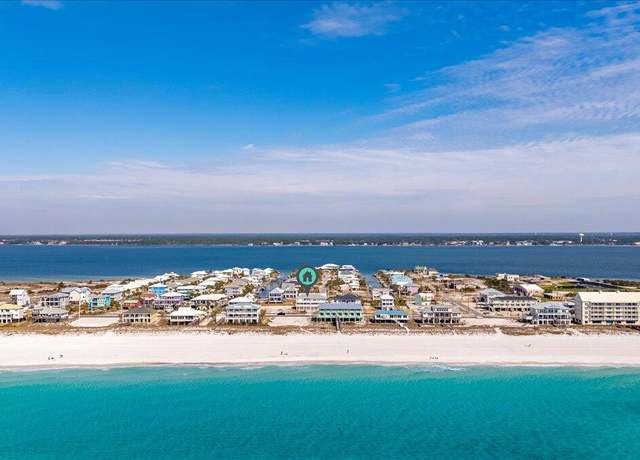 Property at 8174 Gulf Blvd Unit b, Navarre, FL 32566, 2 beds, 2.5 baths