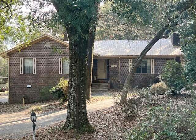 Property at 5925 Ferhudson Ln, Milton, FL 32583, 3 beds, 2 baths