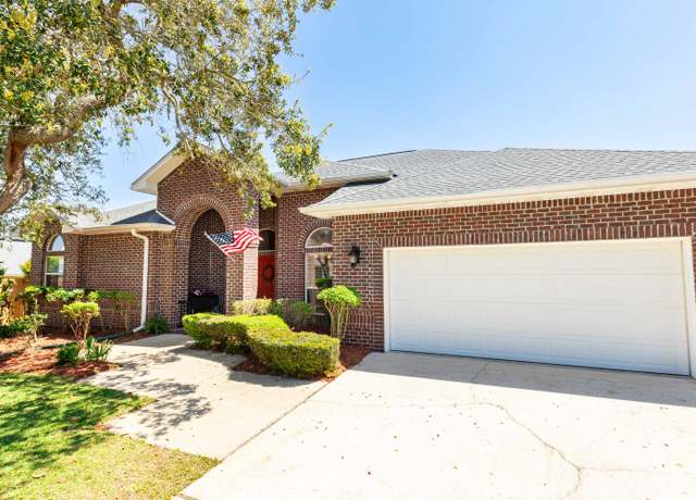 Property at 2650 Stormy Cir, Navarre, FL 32566, 3 beds, 2 baths