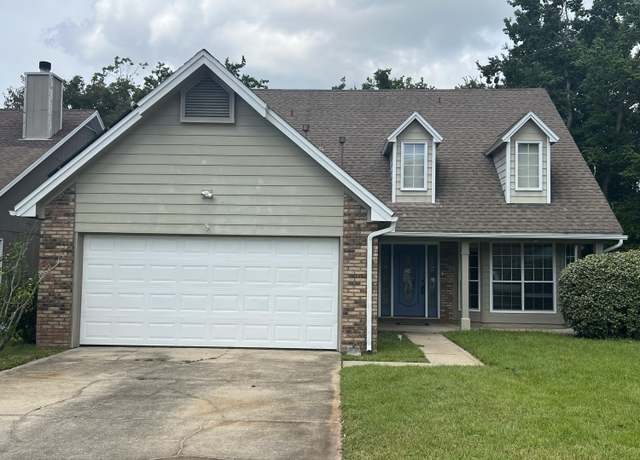 Property at 343 Brookwood Blvd, Mary Esther, FL 32569, 4 beds, 2.5 baths
