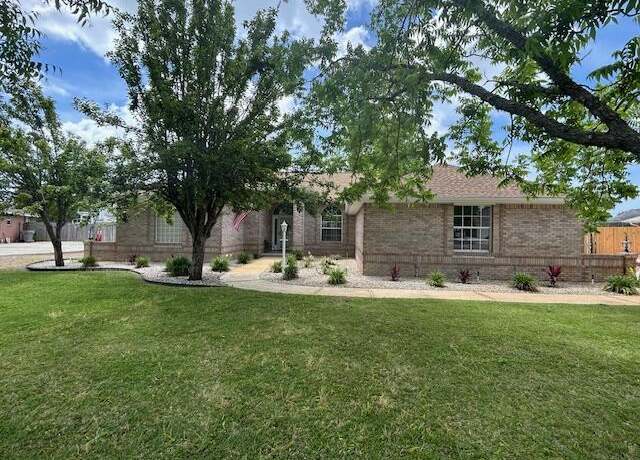 Property at 5140 Grumann Dr, Pensacola, FL 32507, 3 beds, 2 baths