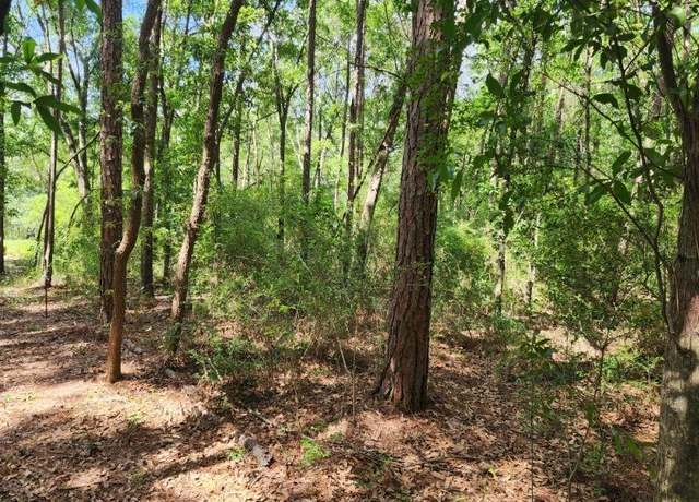 Property at 7772 Rustling Pines Dr, Milton, FL 32583
