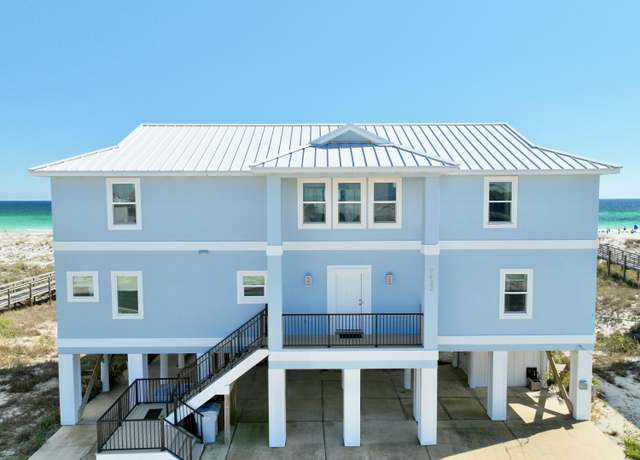 Property at 7433 Gulf Blvd, Navarre, FL 32566, 7 beds, 5 baths