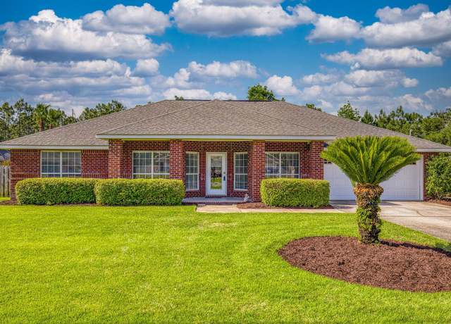 Property at 7334 Frankfort St, Navarre, FL 32566, 4 beds, 2.5 baths